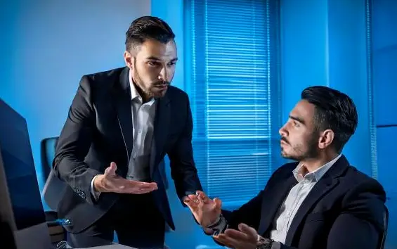 Saygı mı, Statü Dayatması mı? Hitap Şekillerine ve Sessizlik Kültürüne Farklı Bir Bakış